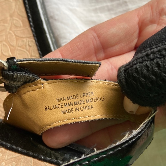 Born Concepts Black Patent Leather Flip Flops with Ankle Strap - Picture 4 of 7